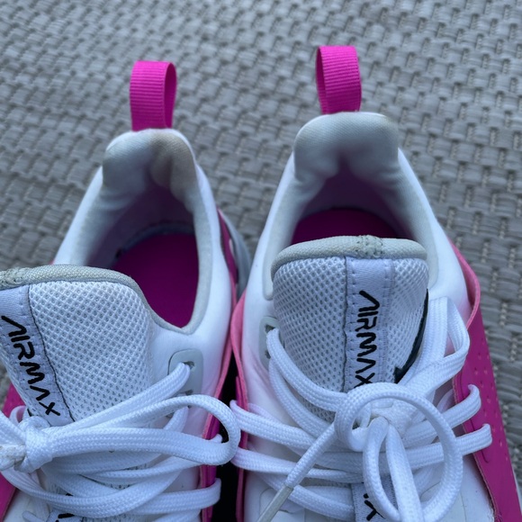 Nike - Picture 6 of 6